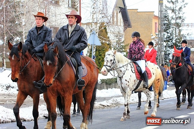 Zdjęcie w galerii na portalu naszraciborz.pl: Wielkanocna procesja konna w Bieńkowicach wiadomości z regionu