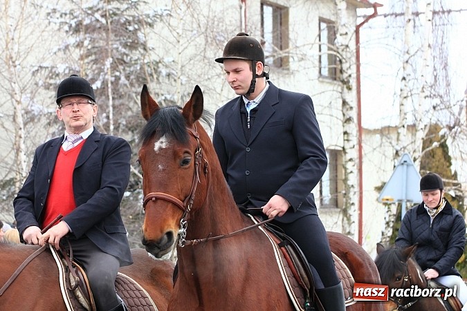 Zdjęcie w galerii na portalu naszraciborz.pl: Wielkanocna procesja konna w Bieńkowicach wiadomości z regionu