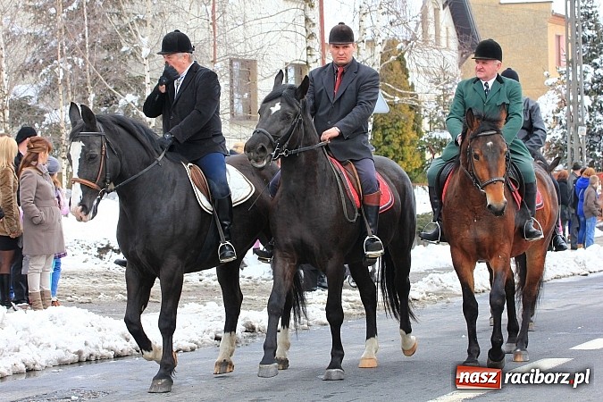 Zdjęcie w galerii na portalu naszraciborz.pl: Wielkanocna procesja konna w Bieńkowicach wiadomości z regionu