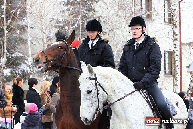 Zdjęcie w galerii na portalu naszraciborz.pl: Wielkanocna procesja konna w Bieńkowicach wiadomości z regionu
