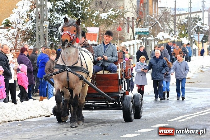 Zdjęcie w galerii na portalu naszraciborz.pl: Wielkanocna procesja konna w Bieńkowicach wiadomości z regionu