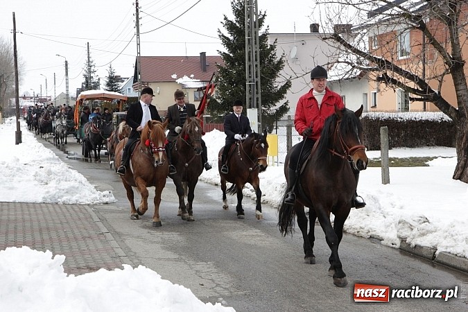 Zdjęcie w galerii na portalu naszraciborz.pl: Wielkanocna procesja konna w Bieńkowicach wiadomości z regionu