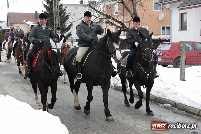 Zdjęcie w galerii na portalu naszraciborz.pl: Wielkanocna procesja konna w Bieńkowicach wiadomości z regionu