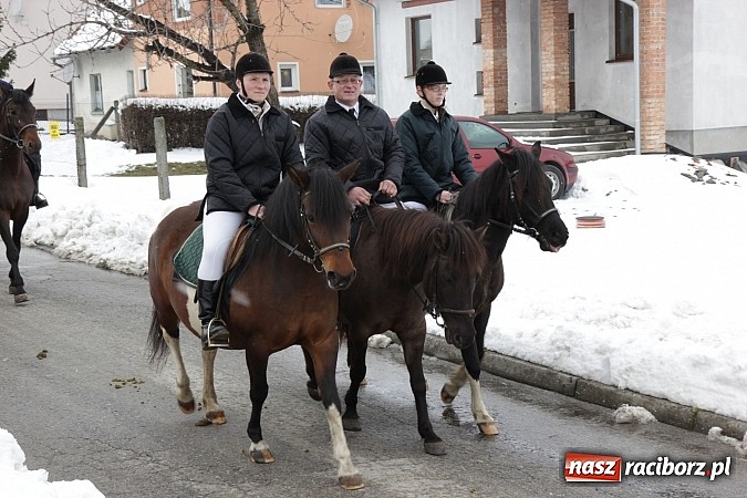 Zdjęcie w galerii na portalu naszraciborz.pl: Wielkanocna procesja konna w Bieńkowicach wiadomości z regionu