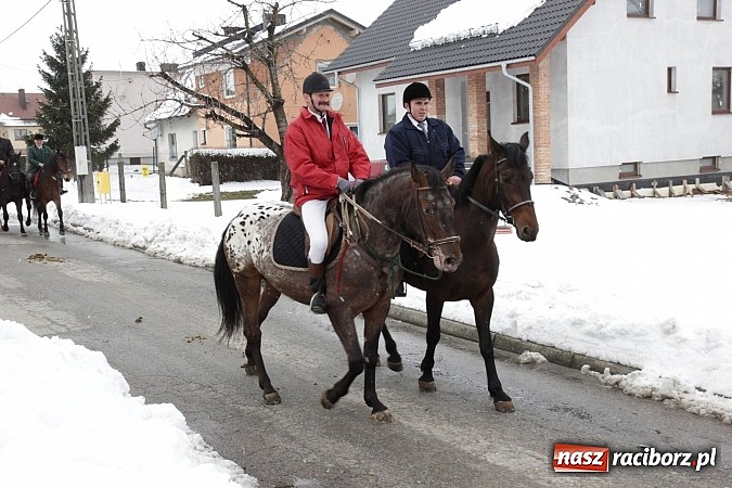 Zdjęcie w galerii na portalu naszraciborz.pl: Wielkanocna procesja konna w Bieńkowicach wiadomości z regionu