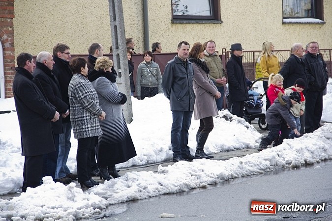 Zdjęcie w galerii na portalu naszraciborz.pl: W Raciborzu-Sudole zima jeźdźcom niestraszna. Przyjechał nawet szef Solidarności wiadomości z regionu