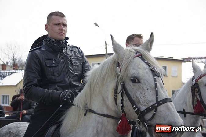 Zdjęcie w galerii na portalu naszraciborz.pl: W Raciborzu-Sudole zima jeźdźcom niestraszna. Przyjechał nawet szef Solidarności wiadomości z regionu