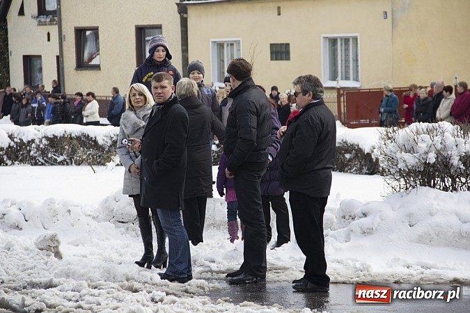 Zdjęcie w galerii na portalu naszraciborz.pl: W Raciborzu-Sudole zima jeźdźcom niestraszna. Przyjechał nawet szef Solidarności wiadomości z regionu