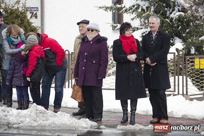 Zdjęcie w galerii na portalu naszraciborz.pl: W Raciborzu-Sudole zima jeźdźcom niestraszna. Przyjechał nawet szef Solidarności wiadomości z regionu