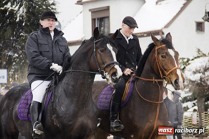 Zdjęcie w galerii na portalu naszraciborz.pl: W Raciborzu-Sudole zima jeźdźcom niestraszna. Przyjechał nawet szef Solidarności wiadomości z regionu
