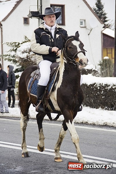 Zdjęcie w galerii na portalu naszraciborz.pl: W Raciborzu-Sudole zima jeźdźcom niestraszna. Przyjechał nawet szef Solidarności wiadomości z regionu