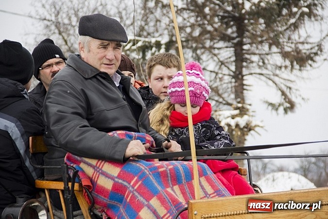 Zdjęcie w galerii na portalu naszraciborz.pl: W Raciborzu-Sudole zima jeźdźcom niestraszna. Przyjechał nawet szef Solidarności wiadomości z regionu