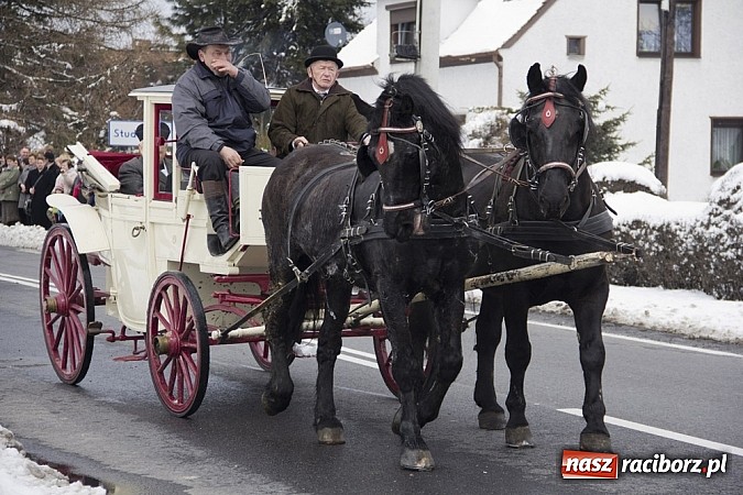 Zdjęcie w galerii na portalu naszraciborz.pl: W Raciborzu-Sudole zima jeźdźcom niestraszna. Przyjechał nawet szef Solidarności wiadomości z regionu