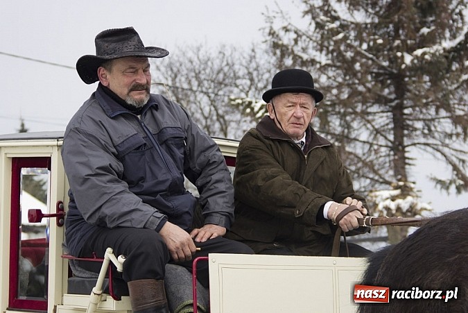 Zdjęcie w galerii na portalu naszraciborz.pl: W Raciborzu-Sudole zima jeźdźcom niestraszna. Przyjechał nawet szef Solidarności wiadomości z regionu