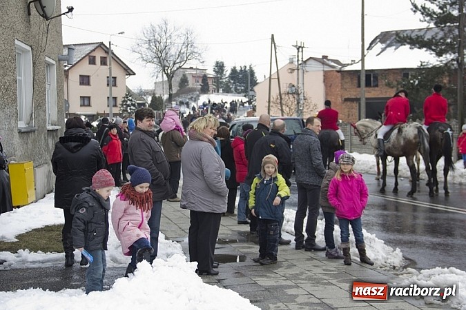Zdjęcie w galerii na portalu naszraciborz.pl: W Raciborzu-Sudole zima jeźdźcom niestraszna. Przyjechał nawet szef Solidarności wiadomości z regionu