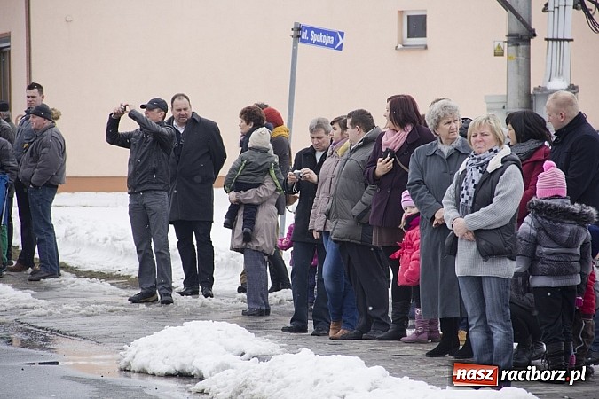 Zdjęcie w galerii na portalu naszraciborz.pl: W Raciborzu-Sudole zima jeźdźcom niestraszna. Przyjechał nawet szef Solidarności wiadomości z regionu
