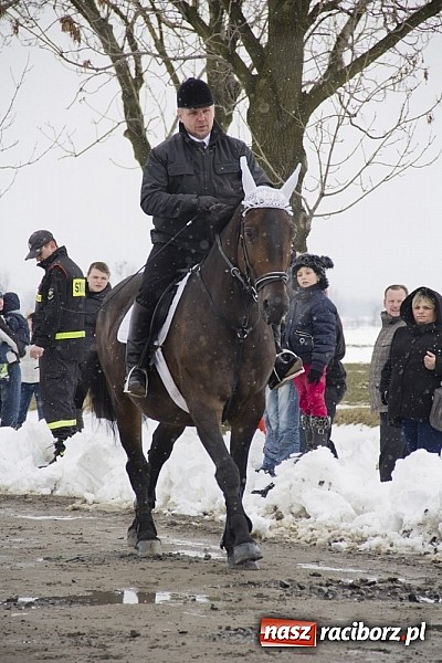 Zdjęcie w galerii na portalu naszraciborz.pl: W Raciborzu-Sudole zima jeźdźcom niestraszna. Przyjechał nawet szef Solidarności wiadomości z regionu