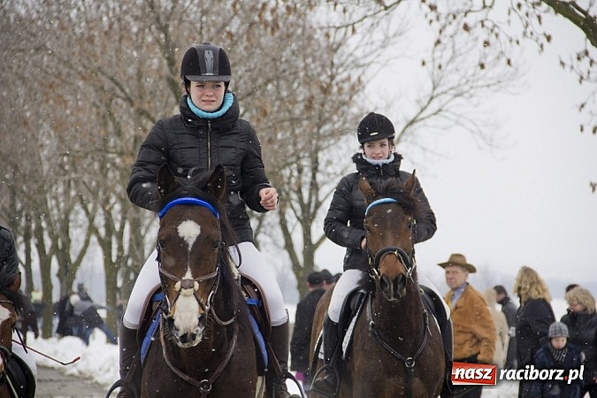 Zdjęcie w galerii na portalu naszraciborz.pl: W Raciborzu-Sudole zima jeźdźcom niestraszna. Przyjechał nawet szef Solidarności wiadomości z regionu