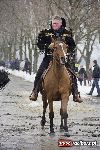 Zdjęcie w galerii na portalu naszraciborz.pl: W Raciborzu-Sudole zima jeźdźcom niestraszna. Przyjechał nawet szef Solidarności wiadomości z regionu
