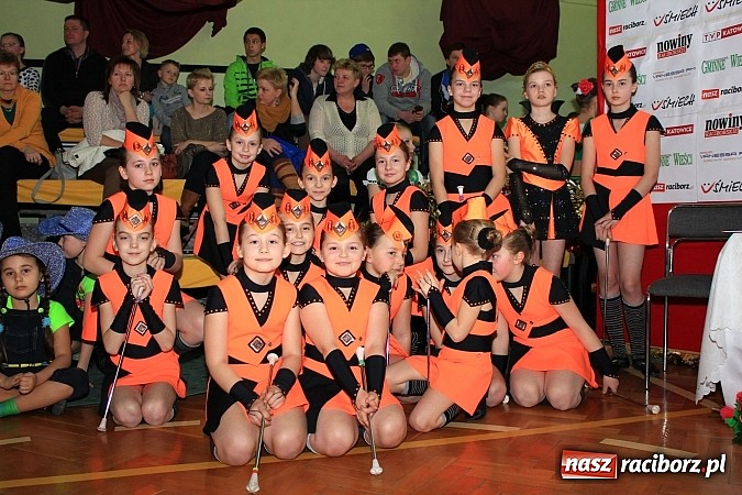 Zdjęcie w galerii na portalu naszraciborz.pl: Wspaniały jubileusz. Zespół taneczny 