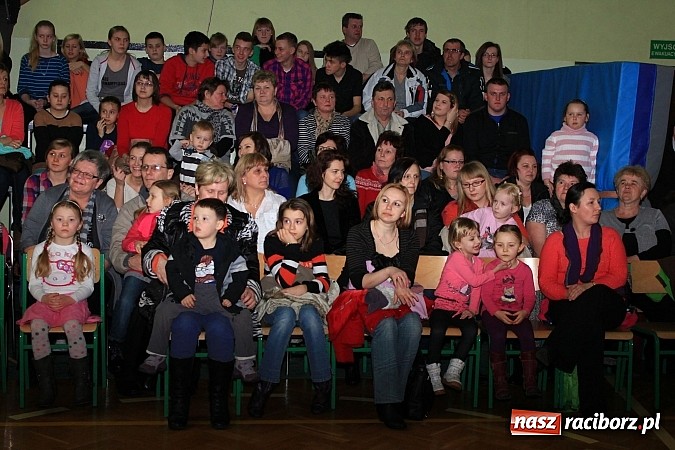 Zdjęcie w galerii na portalu naszraciborz.pl: Wspaniały jubileusz. Zespół taneczny 
