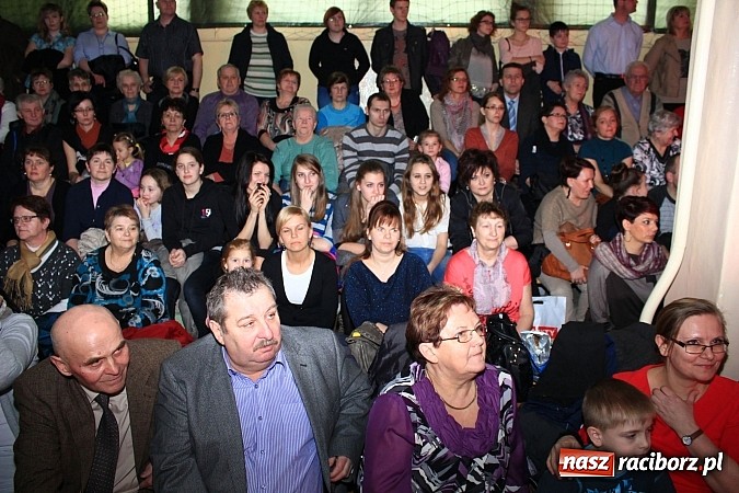 Zdjęcie w galerii na portalu naszraciborz.pl: Wspaniały jubileusz. Zespół taneczny 