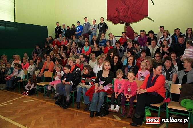 Zdjęcie w galerii na portalu naszraciborz.pl: Wspaniały jubileusz. Zespół taneczny 