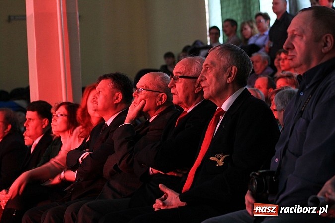 Zdjęcie w galerii na portalu naszraciborz.pl: Wspaniały jubileusz. Zespół taneczny 