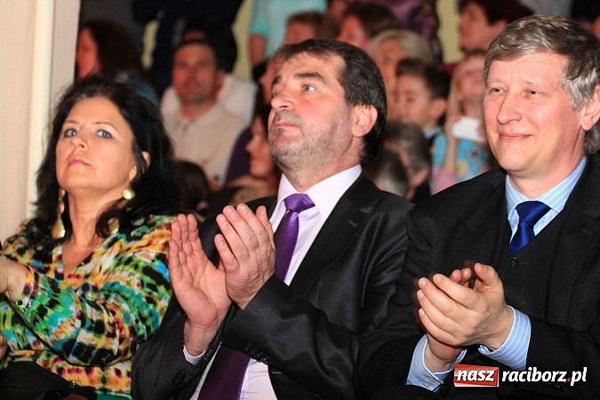 Zdjęcie w galerii na portalu naszraciborz.pl: Wspaniały jubileusz. Zespół taneczny 