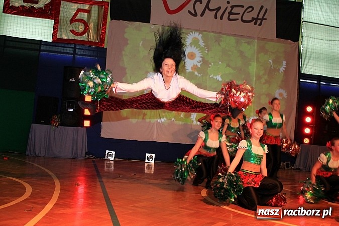 Zdjęcie w galerii na portalu naszraciborz.pl: Wspaniały jubileusz. Zespół taneczny 
