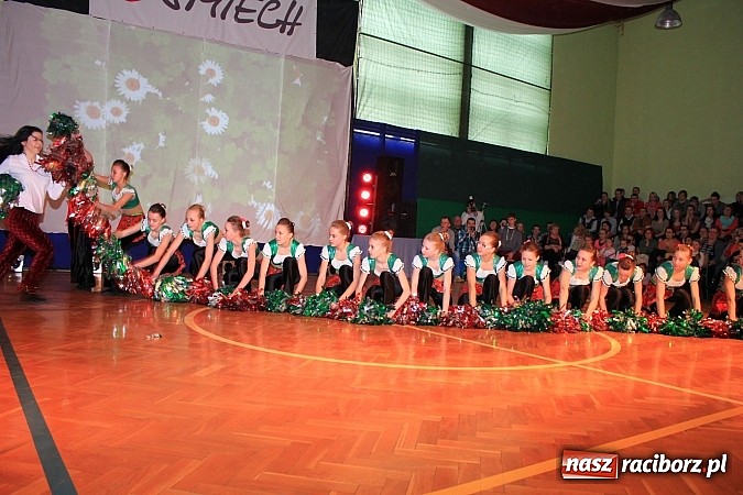 Zdjęcie w galerii na portalu naszraciborz.pl: Wspaniały jubileusz. Zespół taneczny 
