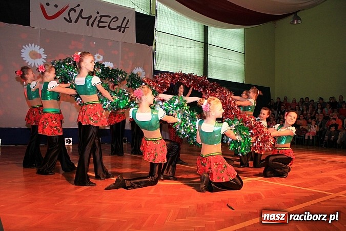 Zdjęcie w galerii na portalu naszraciborz.pl: Wspaniały jubileusz. Zespół taneczny 
