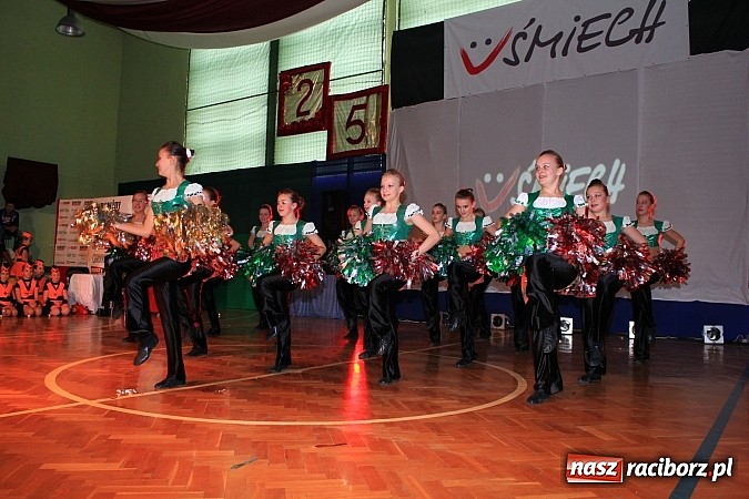 Zdjęcie w galerii na portalu naszraciborz.pl: Wspaniały jubileusz. Zespół taneczny 