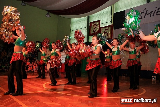 Zdjęcie w galerii na portalu naszraciborz.pl: Wspaniały jubileusz. Zespół taneczny 