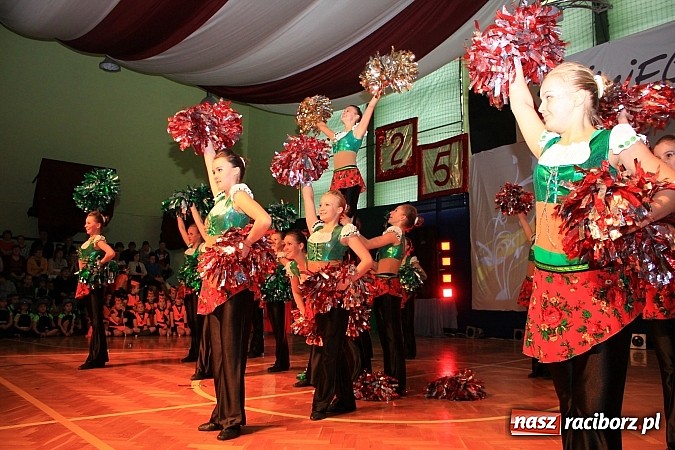 Zdjęcie w galerii na portalu naszraciborz.pl: Wspaniały jubileusz. Zespół taneczny 