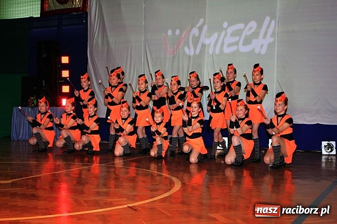 Zdjęcie w galerii na portalu naszraciborz.pl: Wspaniały jubileusz. Zespół taneczny 
