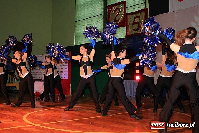 Zdjęcie w galerii na portalu naszraciborz.pl: Wspaniały jubileusz. Zespół taneczny 