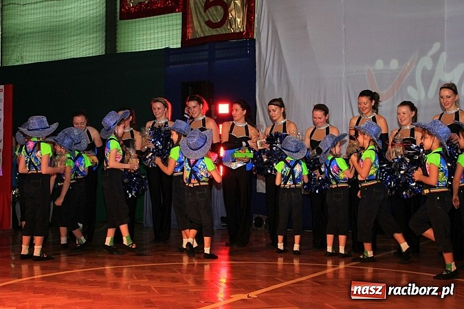 Zdjęcie w galerii na portalu naszraciborz.pl: Wspaniały jubileusz. Zespół taneczny 