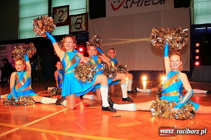 Zdjęcie w galerii na portalu naszraciborz.pl: Wspaniały jubileusz. Zespół taneczny 