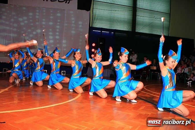 Zdjęcie w galerii na portalu naszraciborz.pl: Wspaniały jubileusz. Zespół taneczny 