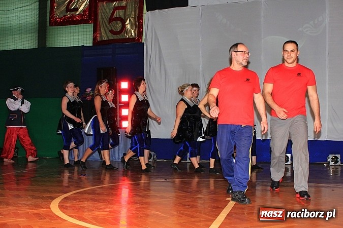 Zdjęcie w galerii na portalu naszraciborz.pl: Wspaniały jubileusz. Zespół taneczny 