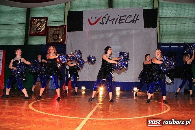Zdjęcie w galerii na portalu naszraciborz.pl: Wspaniały jubileusz. Zespół taneczny 