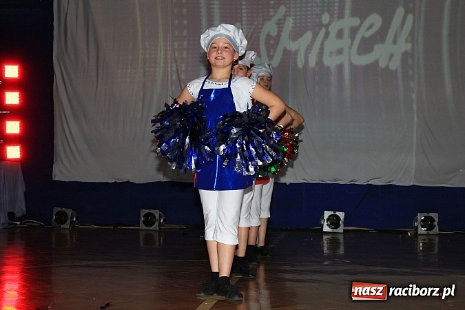 Zdjęcie w galerii na portalu naszraciborz.pl: Wspaniały jubileusz. Zespół taneczny 