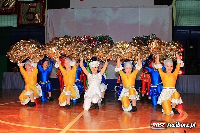Zdjęcie w galerii na portalu naszraciborz.pl: Wspaniały jubileusz. Zespół taneczny 