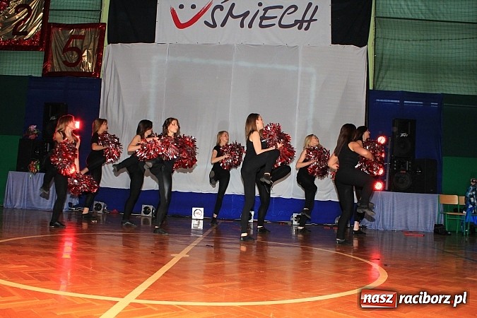 Zdjęcie w galerii na portalu naszraciborz.pl: Wspaniały jubileusz. Zespół taneczny 