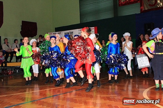 Zdjęcie w galerii na portalu naszraciborz.pl: Wspaniały jubileusz. Zespół taneczny 