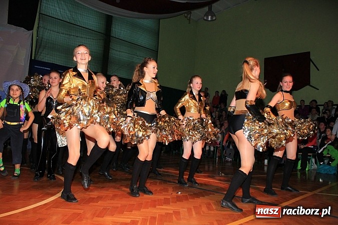 Zdjęcie w galerii na portalu naszraciborz.pl: Wspaniały jubileusz. Zespół taneczny 