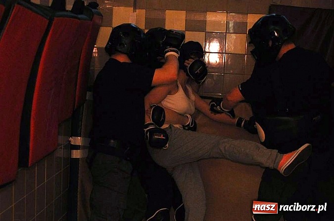 Zdjęcie w galerii na portalu naszraciborz.pl: Atak w ciemnościach paniom niestraszny wiadomości z regionu