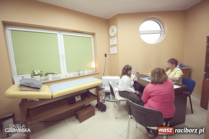 Zdjęcie w galerii na portalu naszraciborz.pl: Wiosenna przemiana Ewy i Weroniki wiadomości z regionu