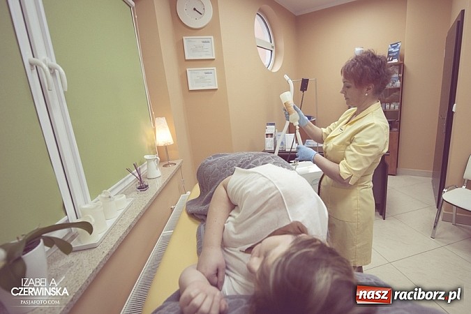 Zdjęcie w galerii na portalu naszraciborz.pl: Wiosenna przemiana Ewy i Weroniki wiadomości z regionu